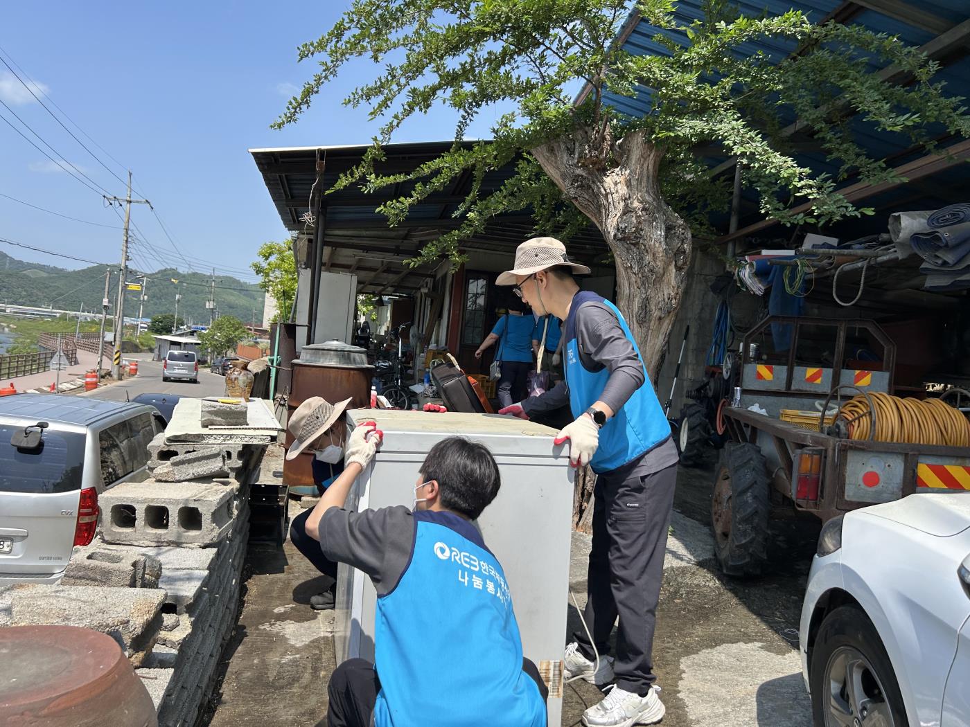 한국부동산원 안동지사 행복홈 봉사활동 (2).jpg